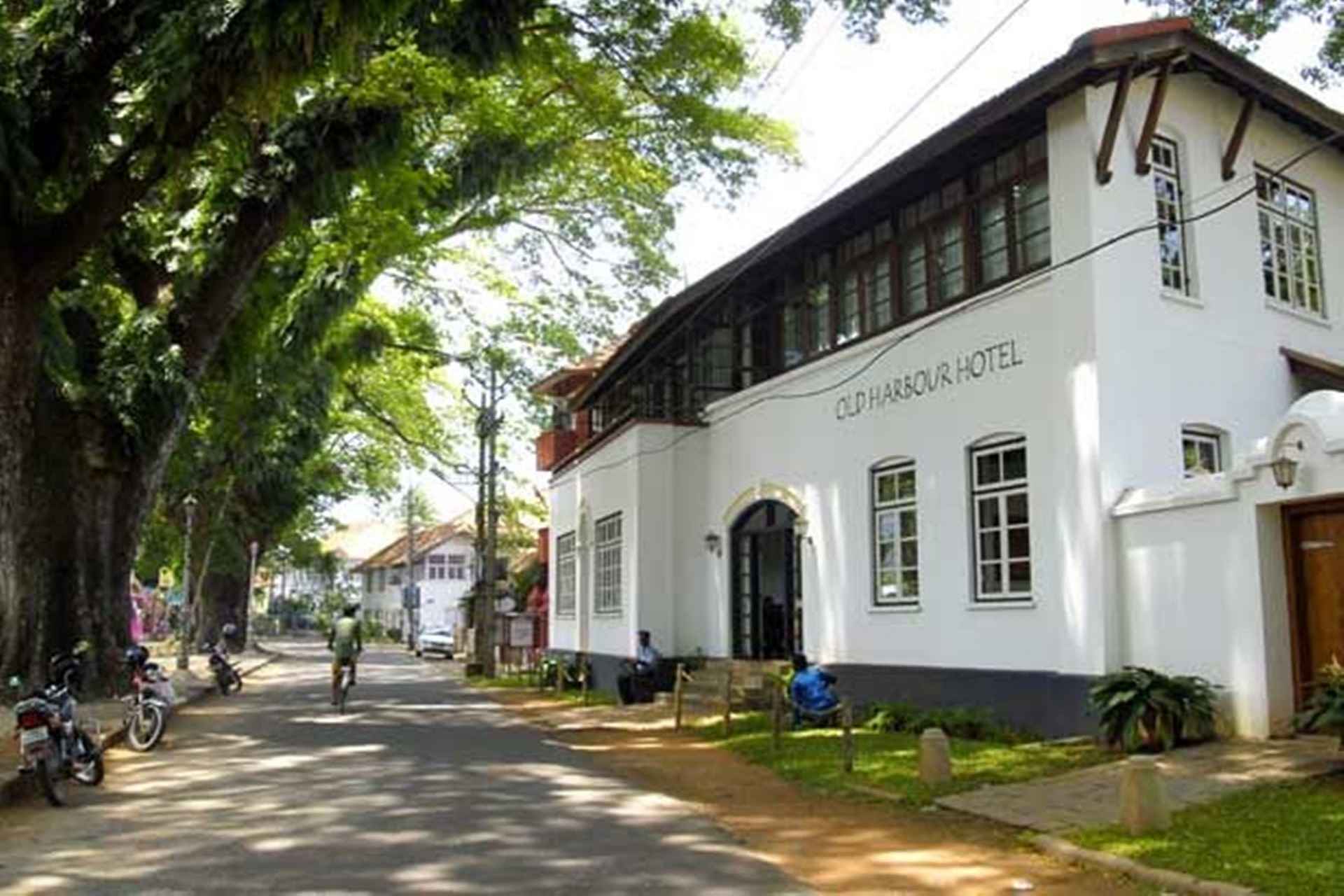 Bristow Hotel