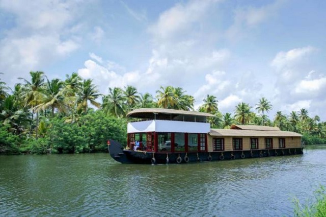 Sivaganga houseboat